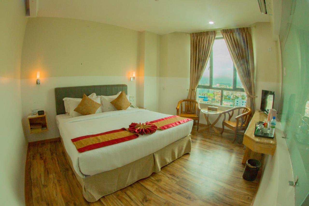 Gold Leaf Hotel Mandalay Luaran gambar