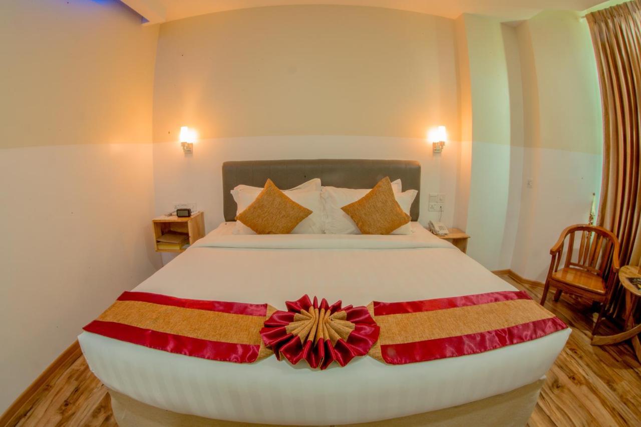 Gold Leaf Hotel Mandalay Luaran gambar
