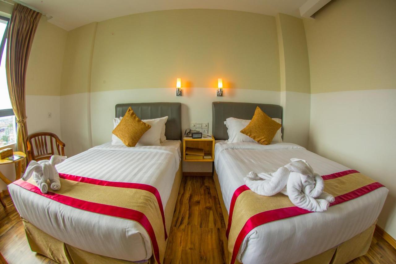 Gold Leaf Hotel Mandalay Luaran gambar